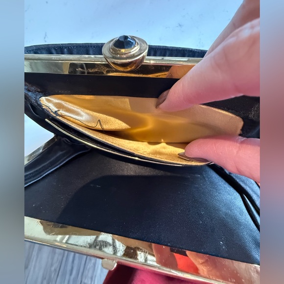 Vintage Meyers Made in USA Elegant Black Women's Handbag - Picture 4 of 9